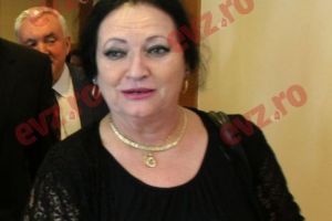 Monica Pop: „Este strict interzis să ne spălăm ochii cu ceaiuri”