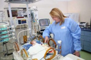 Mureş: Salvaţi Copiii donează echipamente de peste 100.000 euro Institutului de Urgenţă pentru Boli Cardiovasculare şi Transplant