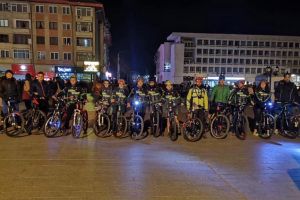 Bicicliştii suceveni au pedalat 20 de kilometri de „Ora Pământului”