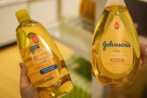 Atenţie! Un şampon pentru copii poate provoca cancer