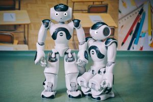 Doi roboti NAO, folositi in cadrul programului Robot for autism, sunt terapeuti in Centrul Psihologic Marea Neagra Constanta (galerie foto0