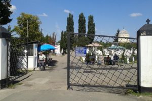 Unde vor putea cumpăra arădenii flori în Duminica Tomii şi de ziua Morţilor. Ce trebuie să ştie comercianţii