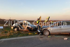 Imagini de la eveniment: Accident rutier cumplit la iesire din Techirghiol catre Movilita, judetul Constanta. Doua autoturisme implicate. O persoana decedata (galerie foto+video)       