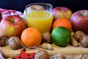 O femeie a ajuns la spital cu leziuni cerebrale după ce a ţinut o dietă cu suc de fructe