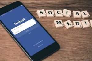 Mark Zuckerberg: PUTEM  INFLUENTA OPINIA POLITICA! Avem prea multa putere! Guvernele ar trebui sa reglementeze Internetul mai mult