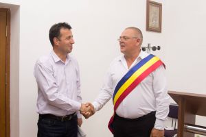 JAFUL de la POPRICANI! Luptă DURA pentru a apăra terenul comunei. Primarul Valeriu Parlog ce beneficii are?