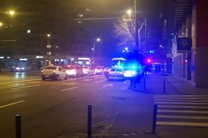 Incident într-un autobuz RATBv. O femeie a fost rănită după ce şoferul a frânat brusc