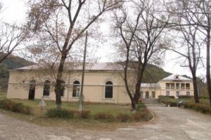 Trei oferte pentru reparaţii şi modernizarea unităţii socio-medicale de la Sânpetru