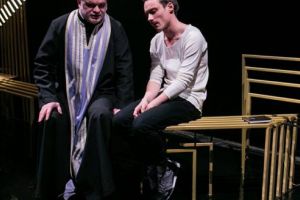 „Tatăl meu, preotul“, la Sala Mică