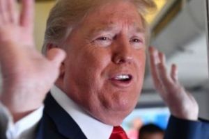 Alertă la Casa Albă. Trump, atacat chiar în locuinţa sa. Ce avea asupra sa atacatorul. FBI, şocat