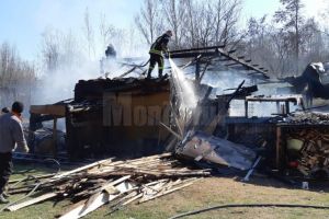 Gospodărie din Iaslovăţ, afectată de un puternic incendiu