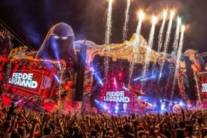 UNTOLD 2019. Cât au cerut organizatorii Untold pentru un loc de cazare într-un cămin studenţesc 