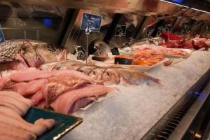 Controale DSVSA Ialomiţa: Peste 800 de kg de peşte şi produse din peşte, confiscate