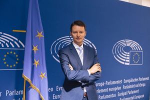 Siegfried Mureşan, candidat PNL la europarlamentare, a anunţat că va pune umărul la dezvoltarea regiunii din care face parte şi Vrancea