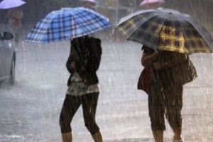 METEO. ANM prelungeşte codul galben de vânt puternic şi ploi. Cum va fi vremea în Capitală