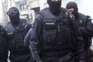 Au băgat frica în cămătari. Peste 120 de interlopi din România au fost capturaţi
