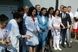 Noul laborator de Radioterapie de la Spitalul Judetean Baia Mare, inaugurat in prezenta ministrului Sorina Pintea (FOTO)