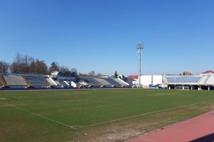 Hangan: Strategia privind stadionul, o vrăjeală. Peteleu: Wonderland, muzeu al groazei