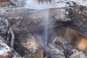 Avarie la reţeaua de termoficare în Florilor