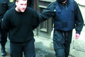 INEDIT. Culisele arestării lui Konstantinos Passaris, banditul grec care a pus pe jar Interpolul. Misterul bancnotei de 100 de dolari pătate cu sânge. Cum a scăpat a treia victimă de gloanţele lui Kostas, după atacul armat asupra casei de schimb valutar 