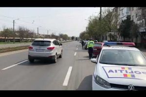 Tânără prinsă „ZBURÂND” cu maşina prin Arad! Cât avea la oră BOLIDUL acesteia pe un bulevard intens circulat (FOTO + VIDEO)