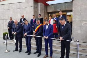 Lumea bună a Ramnicului şi-a dat întâlnire la singurul hotel de brand din oraş: Ramada, de patru stele superior