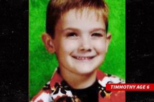 TERIFIANT. Copil răpit şi ţinut captiv aproape un deceniu! Povestea incredibil a unui băieţel de 6 ani. A fost găsit şi povestea lui face acum înconjurul lumii