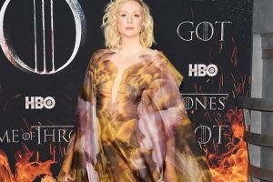 Premiera Game of Thrones: Brienne of Tarth a făcut furori pe Twitter cu look-ul ei