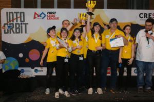 Şase copii isteţi din Piteşti, campionii României la concursul de robotică