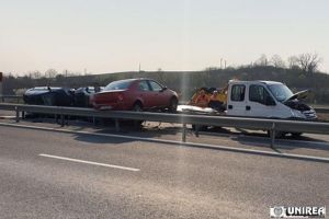 FOTO/ UPDATE: Accident rutier în care au fost implicate 3 autovehicule, pe Autostrada A1, sensul Deva-Sebeş