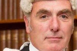 Un judecător obligă o femeie să întreţină relaţii intime cu şotul deşi este bolnavă psihic. Cazul a devenit viral în mass-media