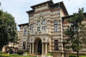 De Ziua Armeniei: Pentru prima data, un costum traditional armenesc va fi expus la Muzeul de Arta Populara Constanta