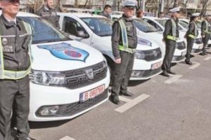 Șoferii sunt devastaţi. Alertă pentru oricine posedă permis de conducere. Poliţia a împânzit străzile. Mii de amenzi date şi sute de permise luate. UPDATE