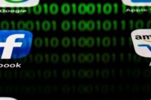 Milioane de date deţinute de Facebook au fost găsite pe serverele Amazon