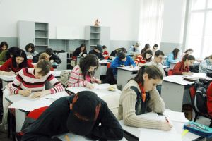 În Harghita, fetele sunt mai interesate de şcoală decât băieţii