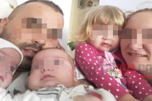 FOTO. Gest disperat al unei mamei! Îşi licitează ochelarii pentru a-şi putea hrăni copiii