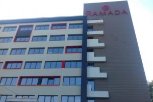 Hotel Ramada din Ramnicu Valcea angajeaza electrician si instalator