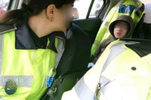 POLIŢISTE LOCALE, MAME PENTRU O ZI!