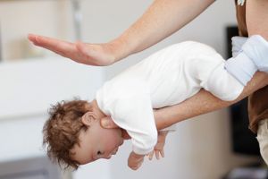 Măsuri de prim ajutor la bebeluşi