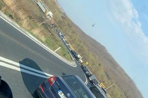 Accident cu două maşini pe DN1 între Veştem şi Avrig