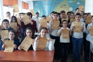 Primăria şi şcolile din Mioveni au dat undă verde colectării selective a deşeurilor