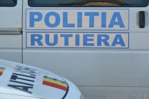 Al doilea dosar penal în 3 luni: Anchetat pentru că a buşit 6 maşini şi a rănit o tânără, un orădean a provocat un nou accident şi a fugit