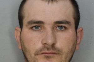 Poliţia îl caută pe „Ludu”. Dacă l-aţi văzut sunaţi la 112