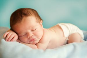 Noi drepturi pentru proaspeţii tătici. Ce prevede proiectul de lege adoptat de europarlamentari