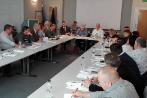 Sindicaliştii bihoreni pledează pentru dreptul de informare al angajaţilor (FOTO)