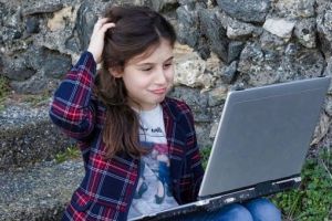 Dependenţa de internet – diagnostic şi terapie