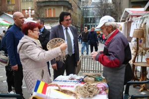 Nicolae Robu, vedetă la Târgul de Paşti: Este inspirat cum este amenajat, ca o pată de culoare