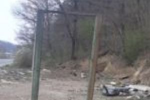 În atenţia „purtătorilor de uniforme de-a moaca“!