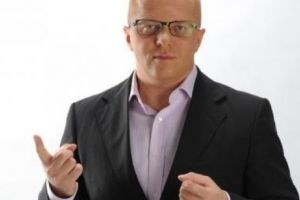 FABULOS! Cât câştigă lunar Adrian Ursu de la Antena 3! Salariul lui este de-a dreptul uriaş. Cifre ameţitoare