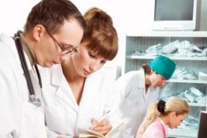 Ministerul Sanatatii organizeaza examen pentru obtinerea de atestate complementare pentru medici si farmacisti